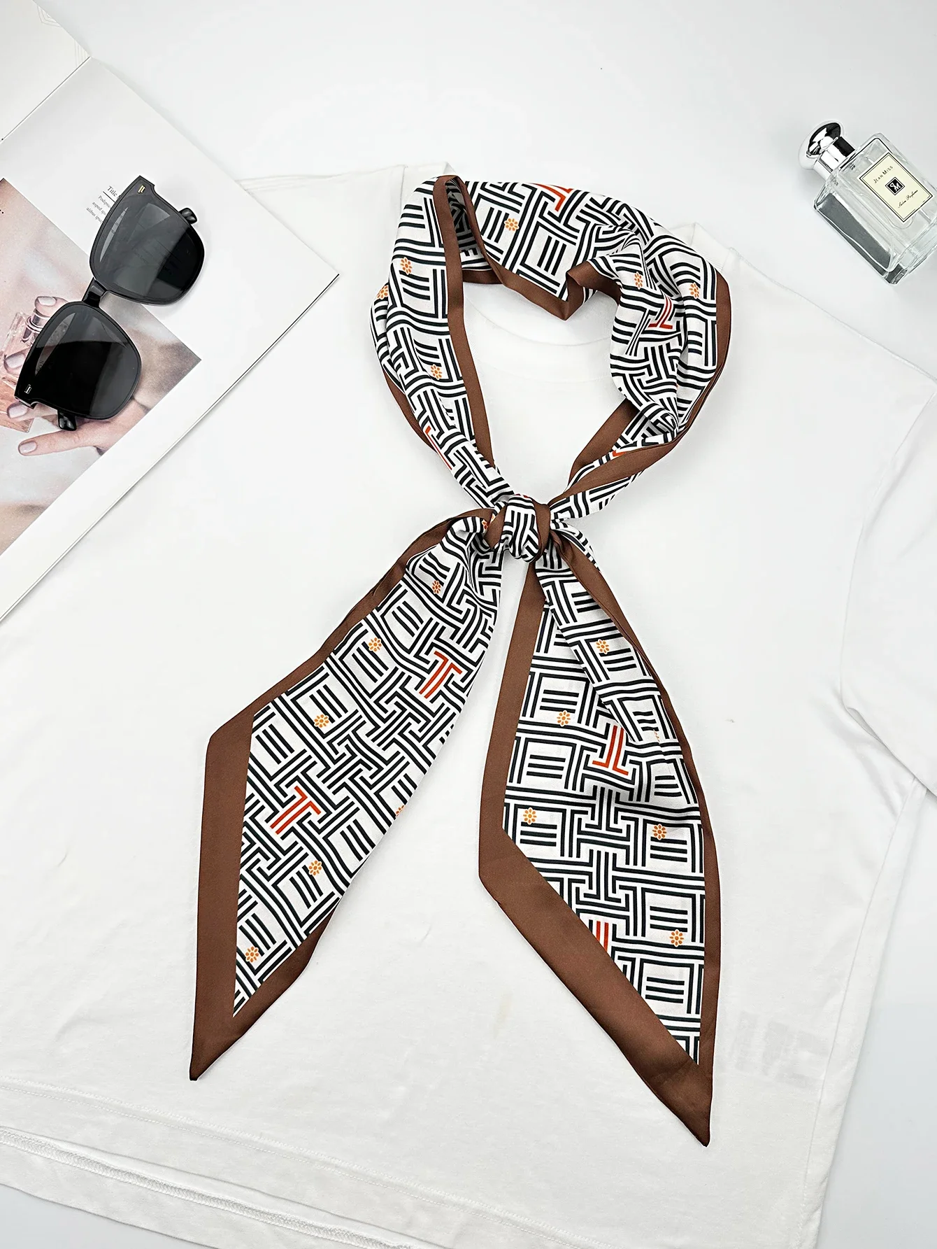 高級幾何学スキニーシルクスカーフ女性スカーフネッカチーフレデ - Women Fashion Necktie のレビューと価格