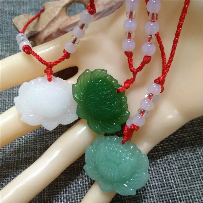 天然の緑色の翡翠で作られた蓮の花のペンダントビーズネックレス - Women'S Fashion Jewellery のレビューと価格