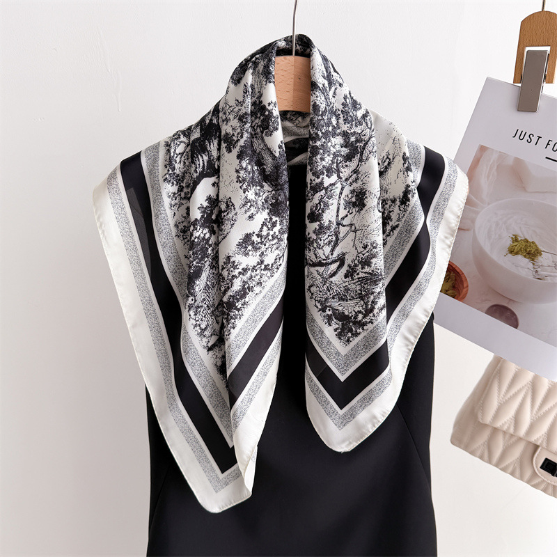 高級ジャングルプリントスカーフ女性のシルクスカーフ春と夏の花 - Women Fashion Necktie のレビューと価格