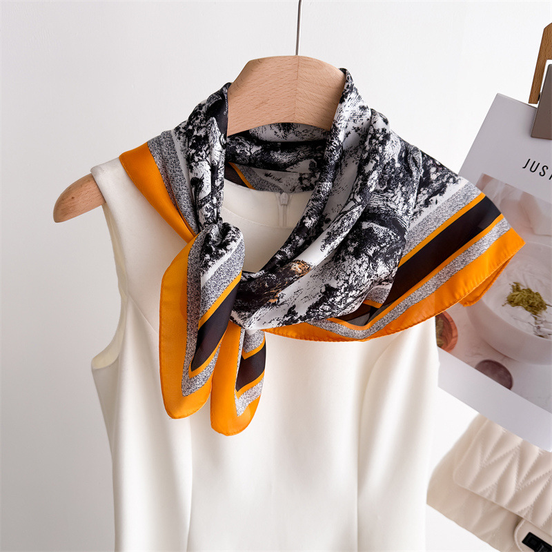高級ジャングルプリントスカーフ女性のシルクスカーフ春と夏の花 - Women Fashion Necktie のレビューと価格